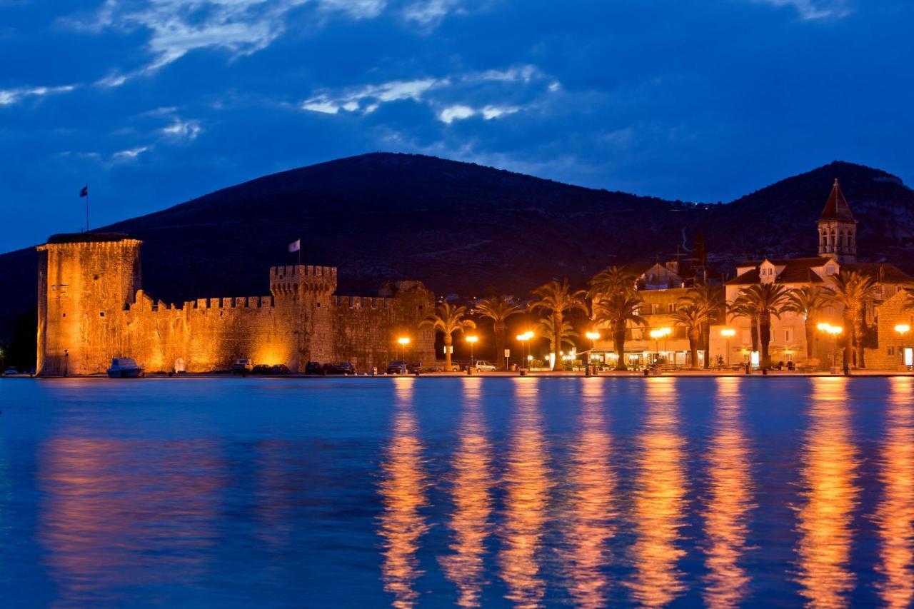 La Perla Apartment Trogir Exterior photo